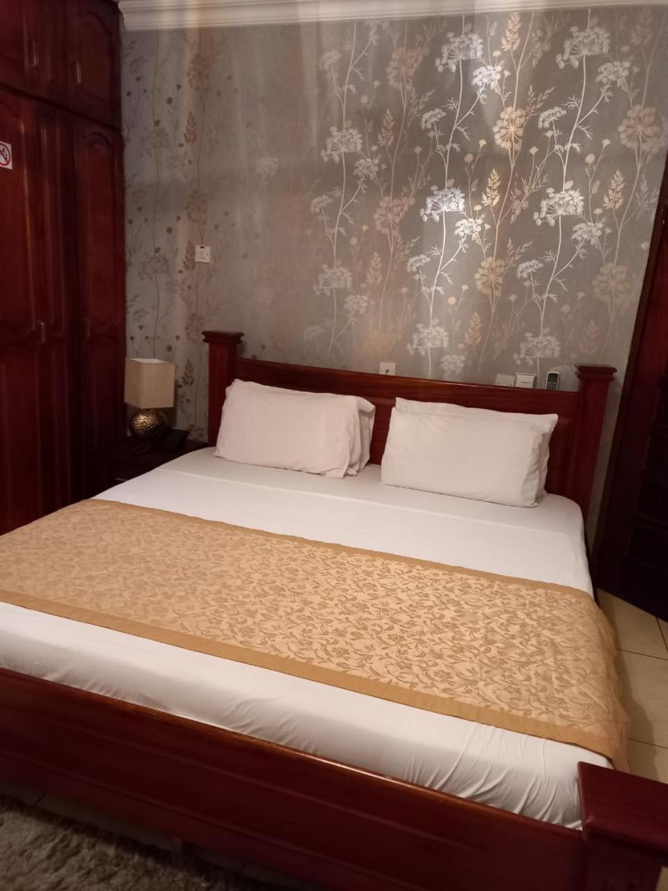Benconi Lodge Accra Eksteriør bilde