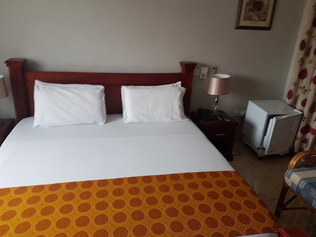 Benconi Lodge Accra Eksteriør bilde