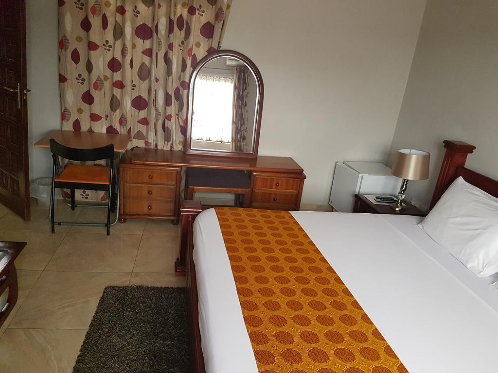 Benconi Lodge Accra Eksteriør bilde