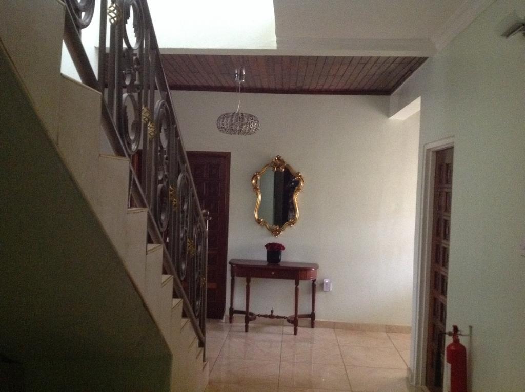 Benconi Lodge Accra Eksteriør bilde