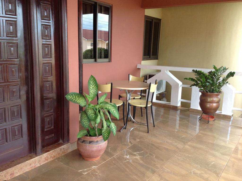 Benconi Lodge Accra Eksteriør bilde